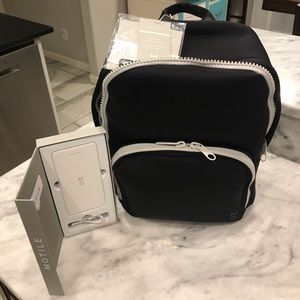 Motile Neoprene Sport Backpack & Wireless Charger